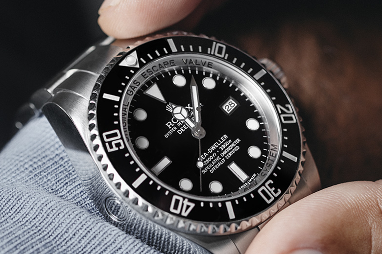 A Complete Guidebook On Rolex Sea-Dweller With Black Dials Men's Replica