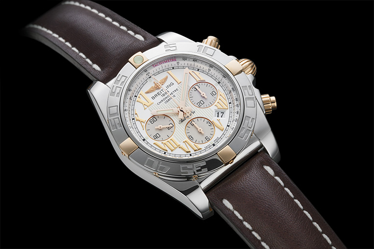 Detailed Review With The Breitling Chronomat 44 Replica